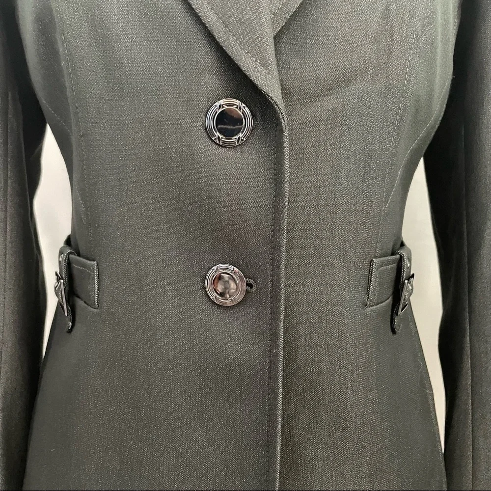 Tahari Arthur S. Levine gray blazer/jacket in a size 4P - Picture 5 of 13